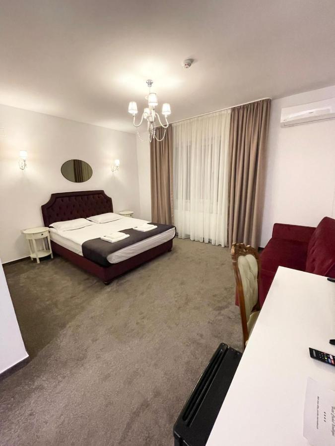 Cochet Boutique Hotel Targu Jiu Ngoại thất bức ảnh