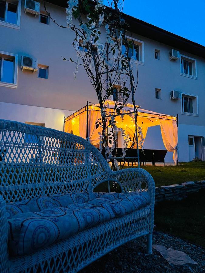 Cochet Boutique Hotel Targu Jiu Ngoại thất bức ảnh